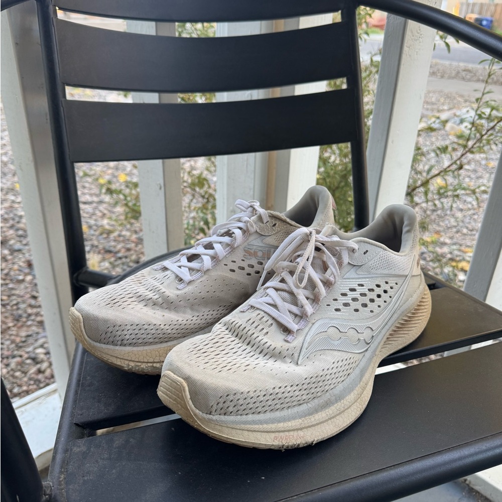 Saucony Ride 17 Running Shoes White/Pink Women Size 12 / Men’s 10